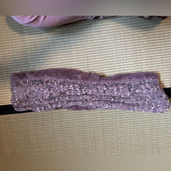Knit and plush Infinity scarf lilac purple one size fits most - Picture 2 of 2